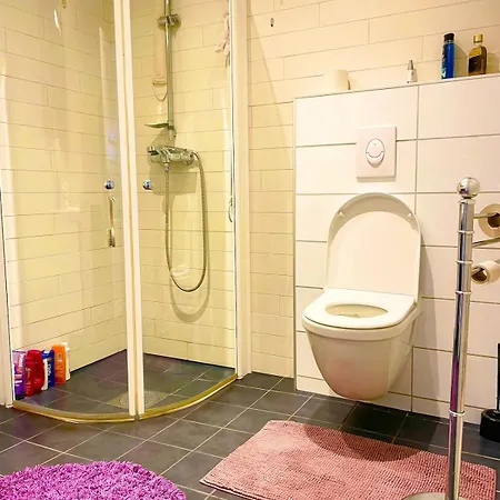 Cozy With Its Own Entrance In Mauseidvag Apartamento